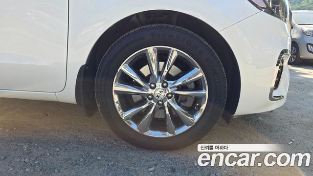 Kia Carnival Gasoline 9-Seater Noblesse Special 2019 — фото 21