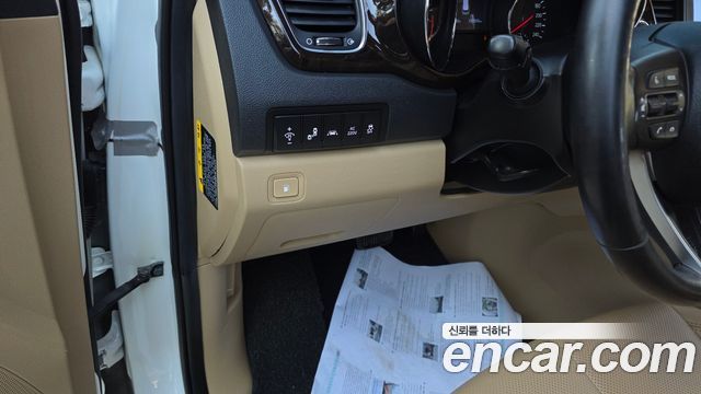 Kia Carnival Gasoline 9-Seater Noblesse Special 2019 — фото 35