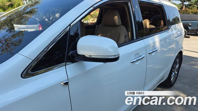 Kia Carnival Gasoline 9-Seater Noblesse Special 2019 — фото 39