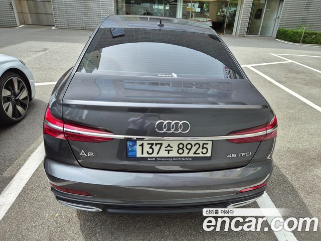 Audi A6 (C8) 45 TFSI Premium 2023 — фото 2