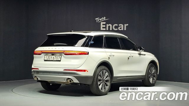 Lincoln Corsair 2.0 Reserve AWD 2022 — фото 2