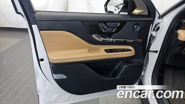 Lincoln Corsair 2.0 Reserve AWD 2022 — фото 24
