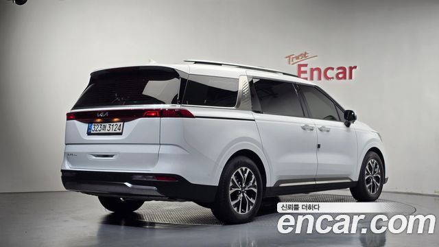 Kia Carnival (IV) Gasoline 9-Seater Signature 2023 — фото 2