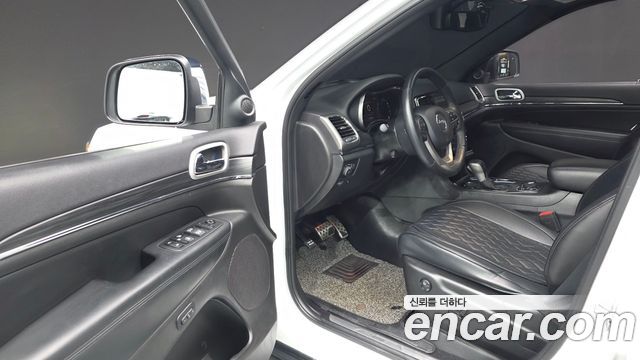Jeep Grand Cherokee 3.6 Limited WK2 2019 — фото 10