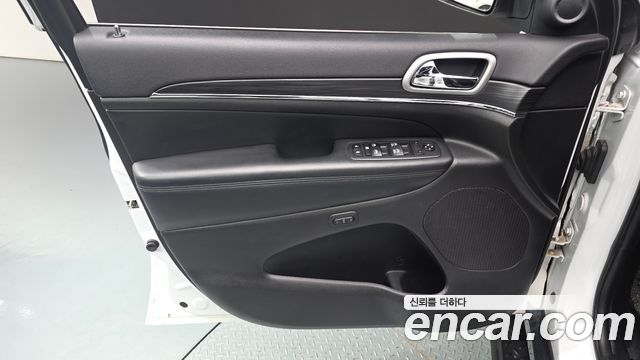 Jeep Grand Cherokee 3.6 Limited WK2 2019 — фото 24