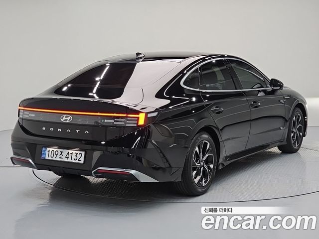 Hyundai Sonata The Edge (DN8) 2.0 Exclusive 2024 — фото 2