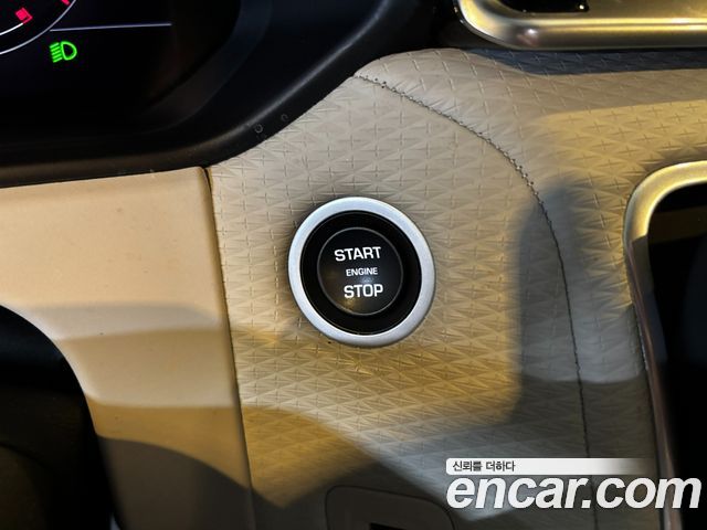 Land Rover Range Rover Velar 3.0 P380 R-Dynamic SE 2020 — фото 15