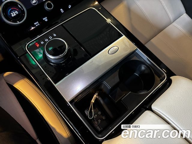 Land Rover Range Rover Velar 3.0 P380 R-Dynamic SE 2020 — фото 18