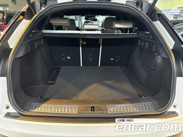 Land Rover Range Rover Velar 3.0 P380 R-Dynamic SE 2020 — фото 19