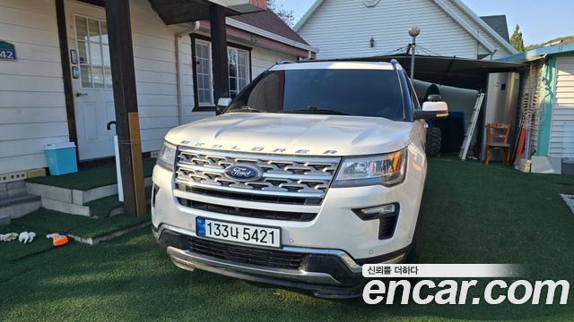 Ford Explorer 2.3 Limited 4WD 5th