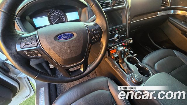 Ford Explorer 2.3 Limited 4WD 5th 2018 — фото 8
