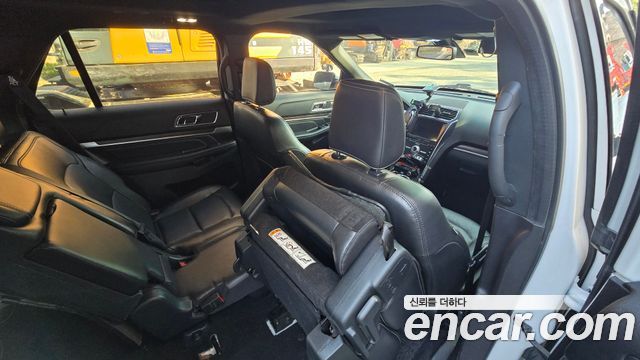 Ford Explorer 2.3 Limited 4WD 5th 2018 — фото 10