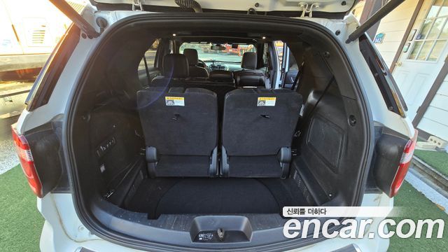 Ford Explorer 2.3 Limited 4WD 5th 2018 — фото 12