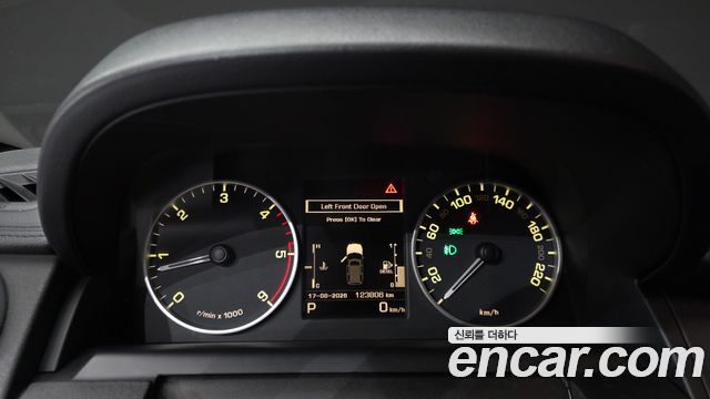 Land Rover Discovery 4 3.0 SDV6 HSE 2016 — фото 8