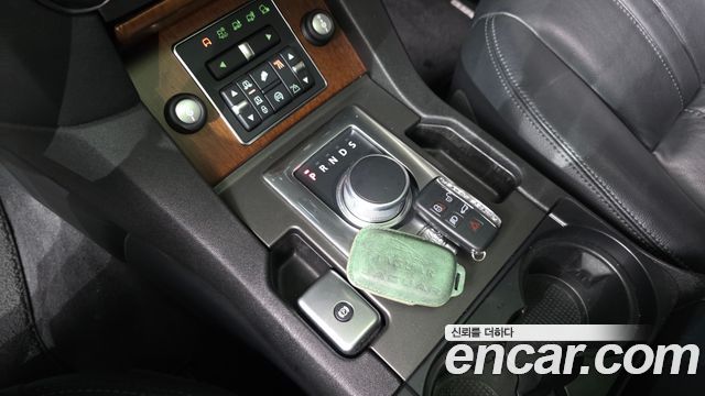 Land Rover Discovery 4 3.0 SDV6 HSE 2016 — фото 9