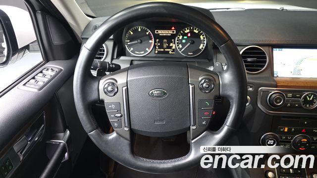 Land Rover Discovery 4 3.0 SDV6 HSE 2016 — фото 13