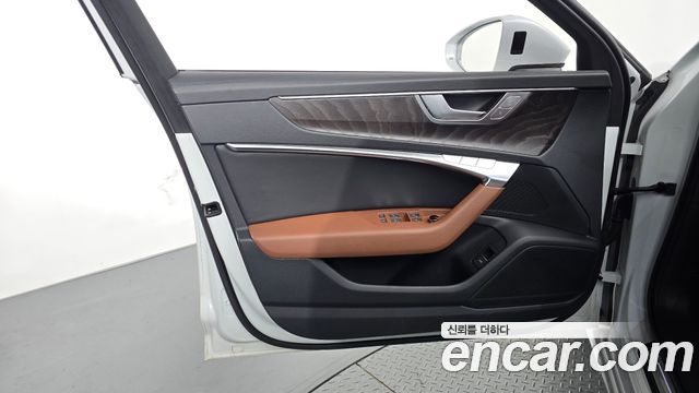 Audi A6 (C8) 45 TFSI Premium 2023 — фото 24