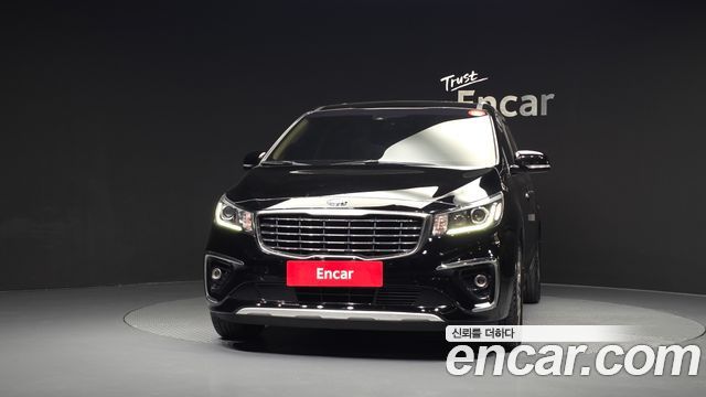Kia Carnival 9-Seater Prstige 2020 — фото 3