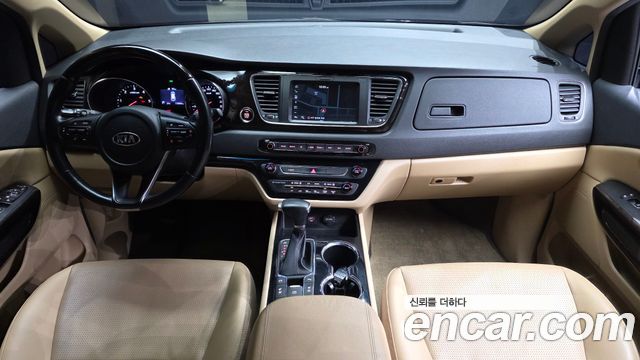 Kia Carnival 9-Seater Prstige 2020 — фото 7