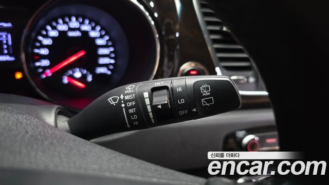 Kia Carnival 9-Seater Prstige 2020 — фото 28