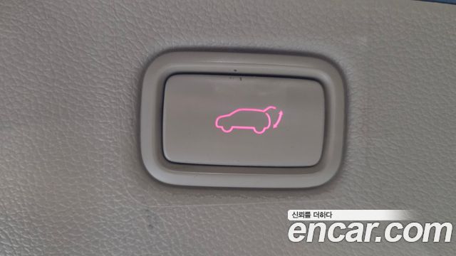 Kia Carnival 9-Seater Prstige 2020 — фото 31