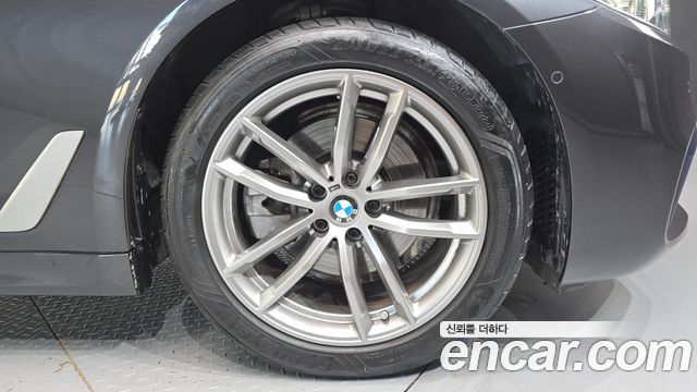 BMW 5 Series (G30) 520i M Sport 2020 — фото 5