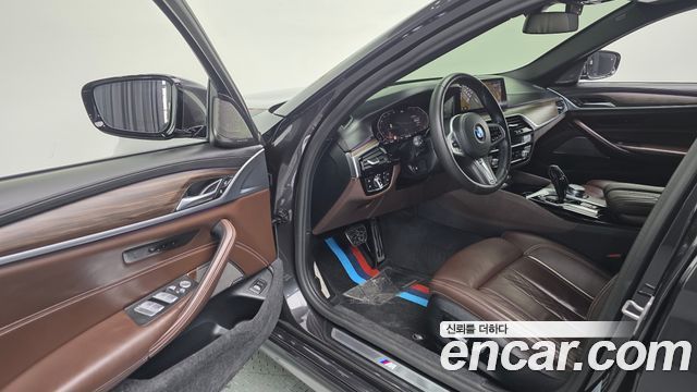 BMW 5 Series (G30) 520i M Sport 2020 — фото 13