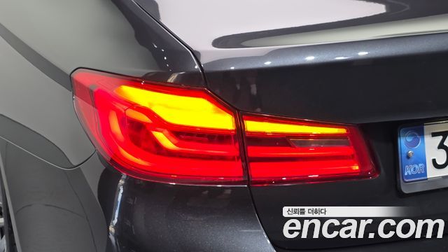BMW 5 Series (G30) 520i M Sport 2020 — фото 23
