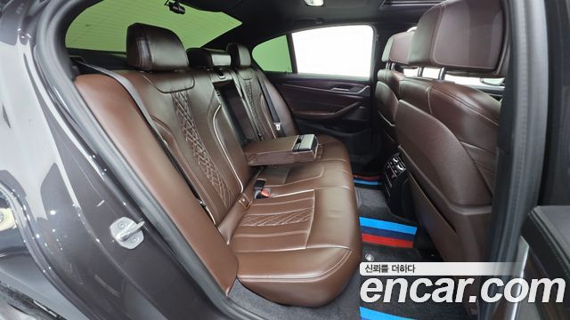 BMW 5 Series (G30) 520i M Sport 2020 — фото 32