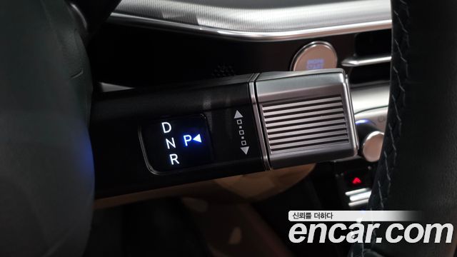 Hyundai Grandeur (GN7) 2,5 Gasoline 2WD Premium 2024 — фото 9