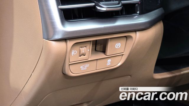 Hyundai Grandeur (GN7) 2,5 Gasoline 2WD Premium 2024 — фото 15
