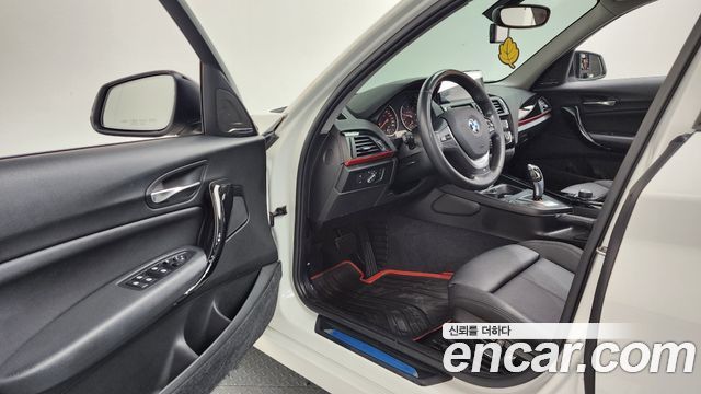 BMW 1 Series (F20) 118d Sport 5Door 2016 — фото 10