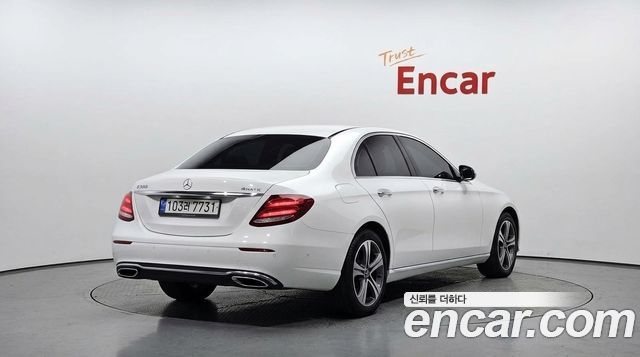 Mercedes-Benz E-Class (W213) E300 4MATIC Avnatgarde 2018 — фото 2
