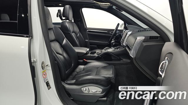 Porsche Cayenne 3.0 Diesel Platium Edition 958 2017 — фото 10