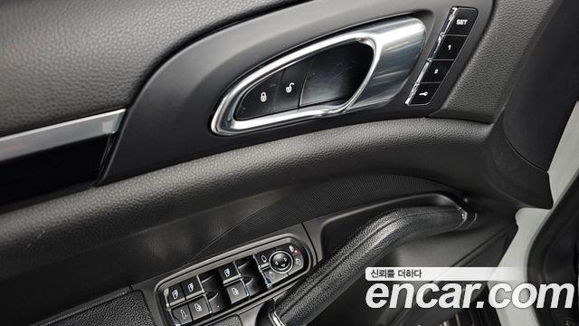 Porsche Cayenne 3.0 Diesel Platium Edition 958 2017 — фото 20
