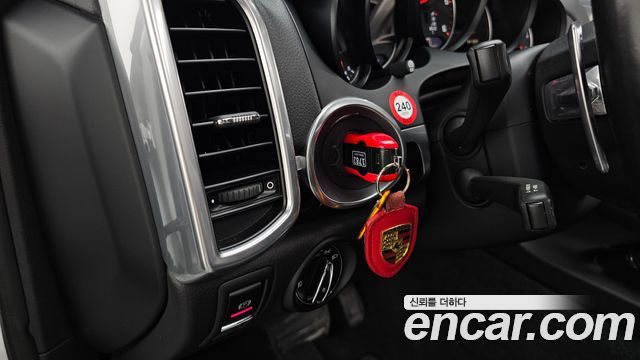 Porsche Cayenne 3.0 Diesel Platium Edition 958 2017 — фото 21