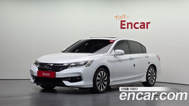 Honda Accord 2.0 Hybrid 9th 2017 — фото 1