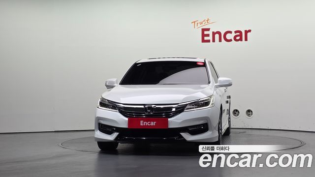 Honda Accord 2.0 Hybrid 9th 2017 — фото 3