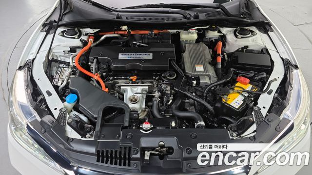 Honda Accord 2.0 Hybrid 9th 2017 — фото 6