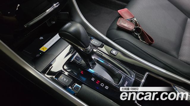 Honda Accord 2.0 Hybrid 9th 2017 — фото 9