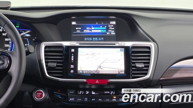 Honda Accord 2.0 Hybrid 9th 2017 — фото 20