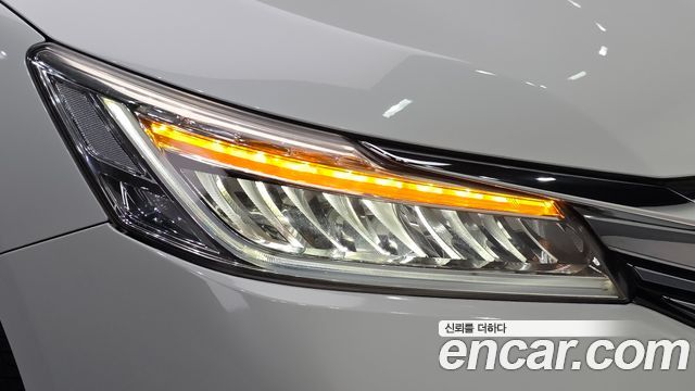 Honda Accord 2.0 Hybrid 9th 2017 — фото 22