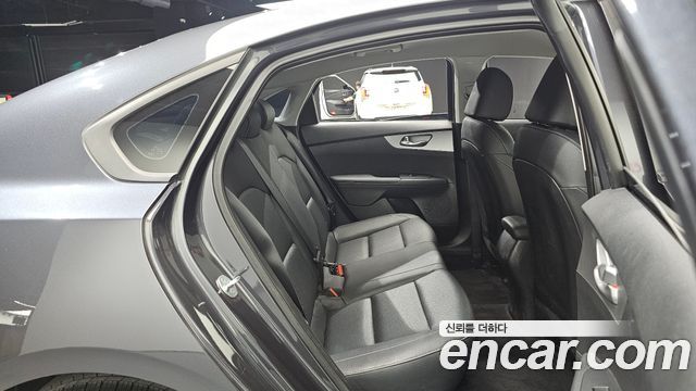 Kia K3 (II) 1.6 Trendy 2022 — фото 12