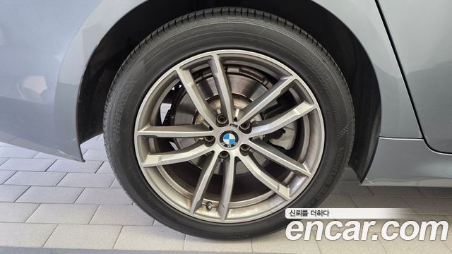 BMW 5 Series (G30) 520d xDrive M Sport Package Plus 2017 — фото 5