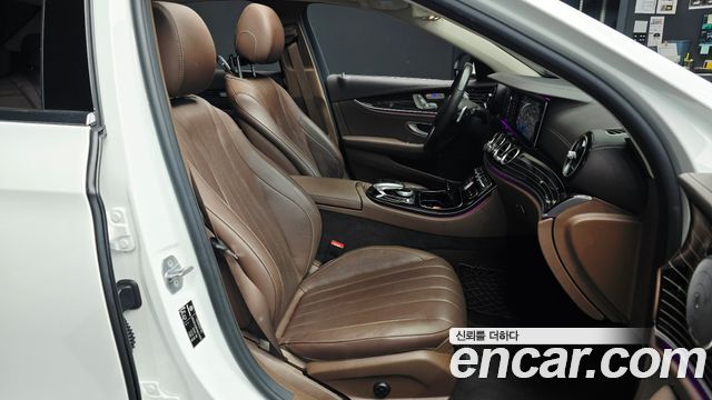 Mercedes-Benz E-Class (W213) E400 4MATIC Exclusive 2017 — фото 12