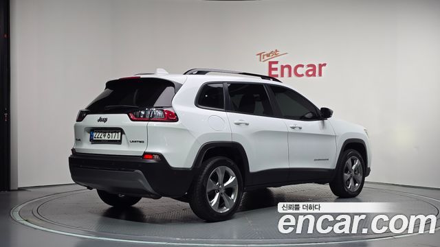 Jeep Cherokee (KL) 2.4 Limited AWD 2022 — фото 2