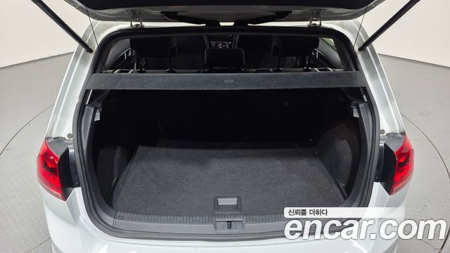 Volkswagen Golf (VII) 2.0 TDI 2015 — фото 20