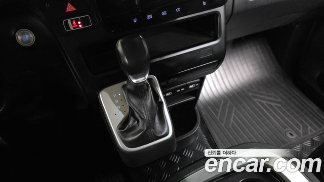 Hyundai Staria Cargo 5-Seater Modern 2022 — фото 9
