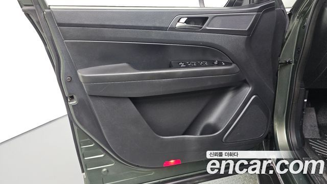 KG Mobility (SsangYong) Rexton Sports Diesel 2.2 2WD Prestige 2024 — фото 24