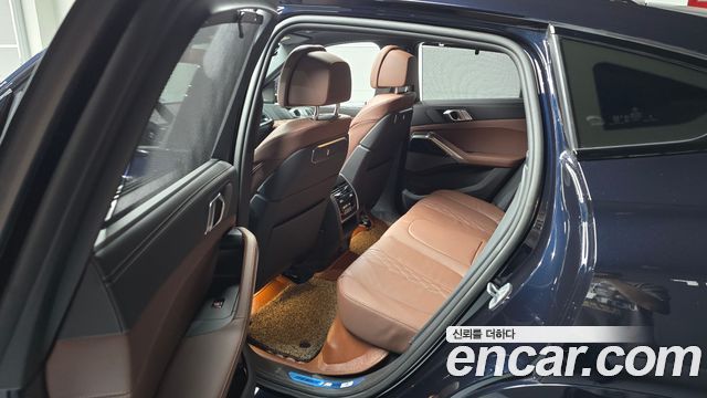 BMW X6 (G06) xDrive40i M Sport 2025 — фото 11